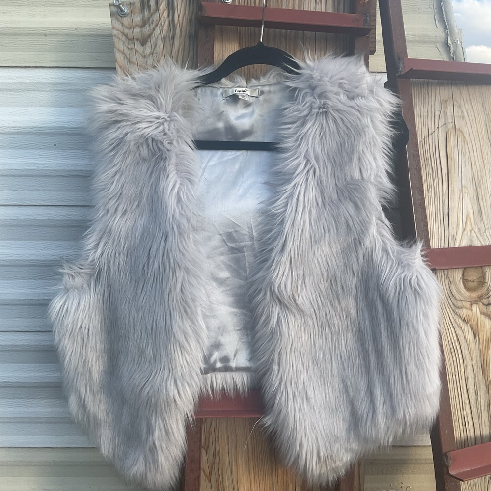 Papaya Faux Fur Vest Women’s Large Gray Shaggy Sleeveless
